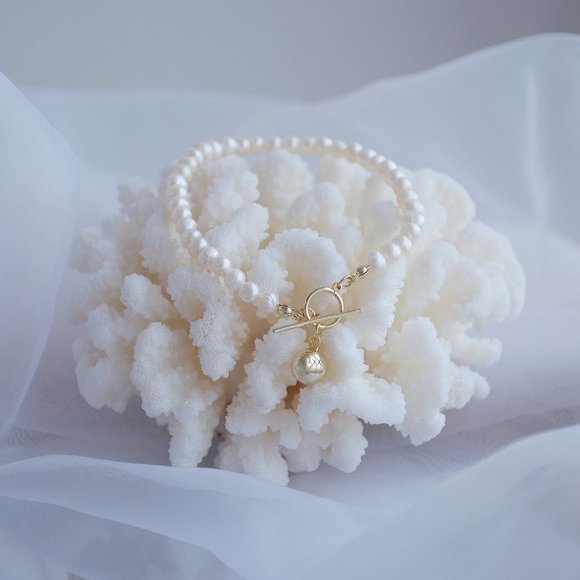 NEW 14K Gold Plated Pearl Toggle Bead Necklace - Picture 6 of 7